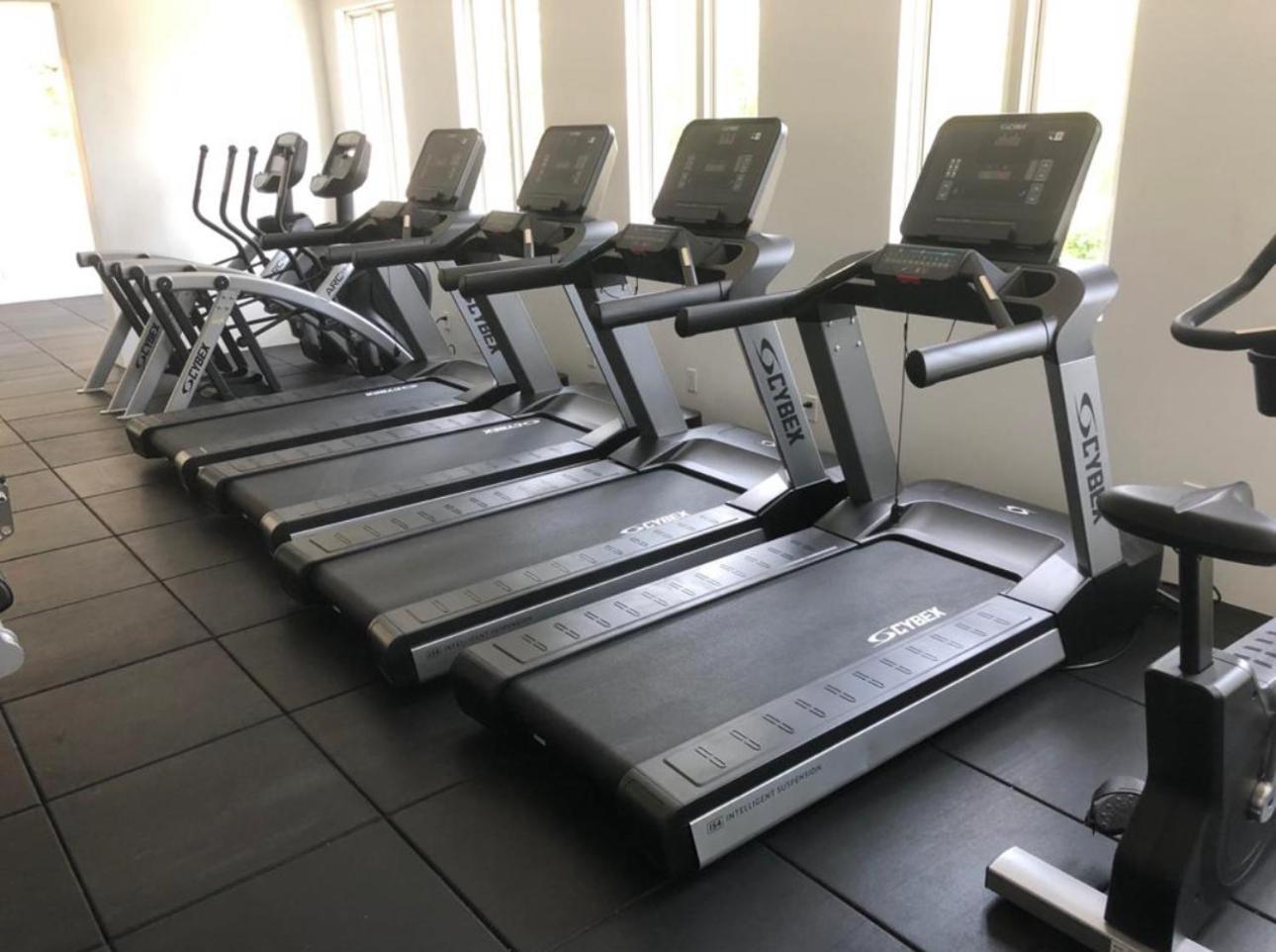 Westmoreland Hills - Mount Standfast - St James - Full Gym Membership Saint James Esterno foto