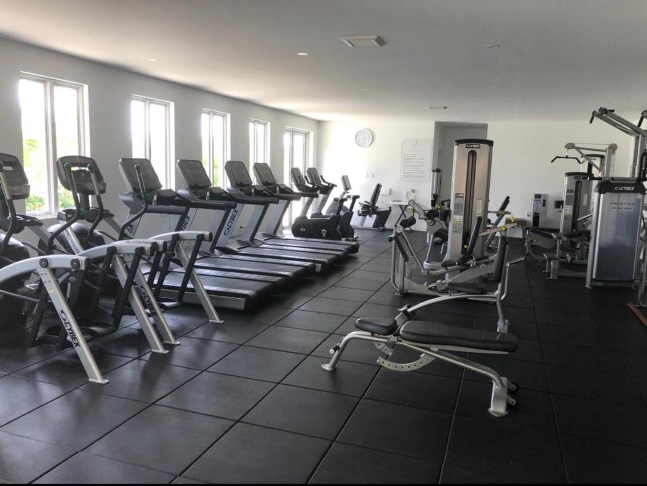 Westmoreland Hills - Mount Standfast - St James - Full Gym Membership Saint James Esterno foto